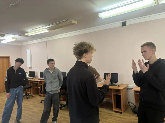 Знакомимся, взаимодействуем, становимся командой!