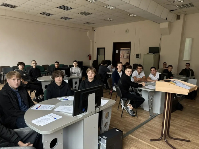 Знакомимся, общаемся, привыкаем к новому коллективу